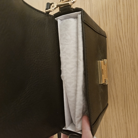 Michael Kors Jayne Trunk Bag - Picture 4 of 8